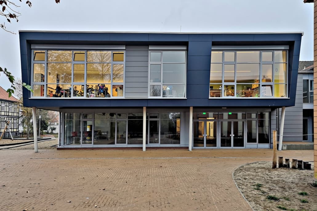 Elbtal-Grundschule Bleckede — Schulgebäude